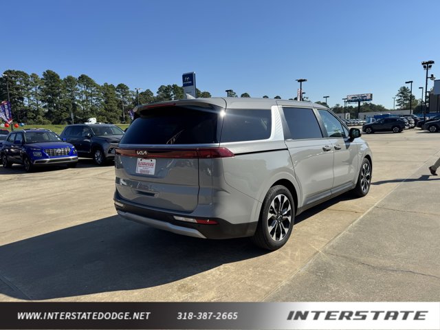 2024 Kia Carnival EX photo 4