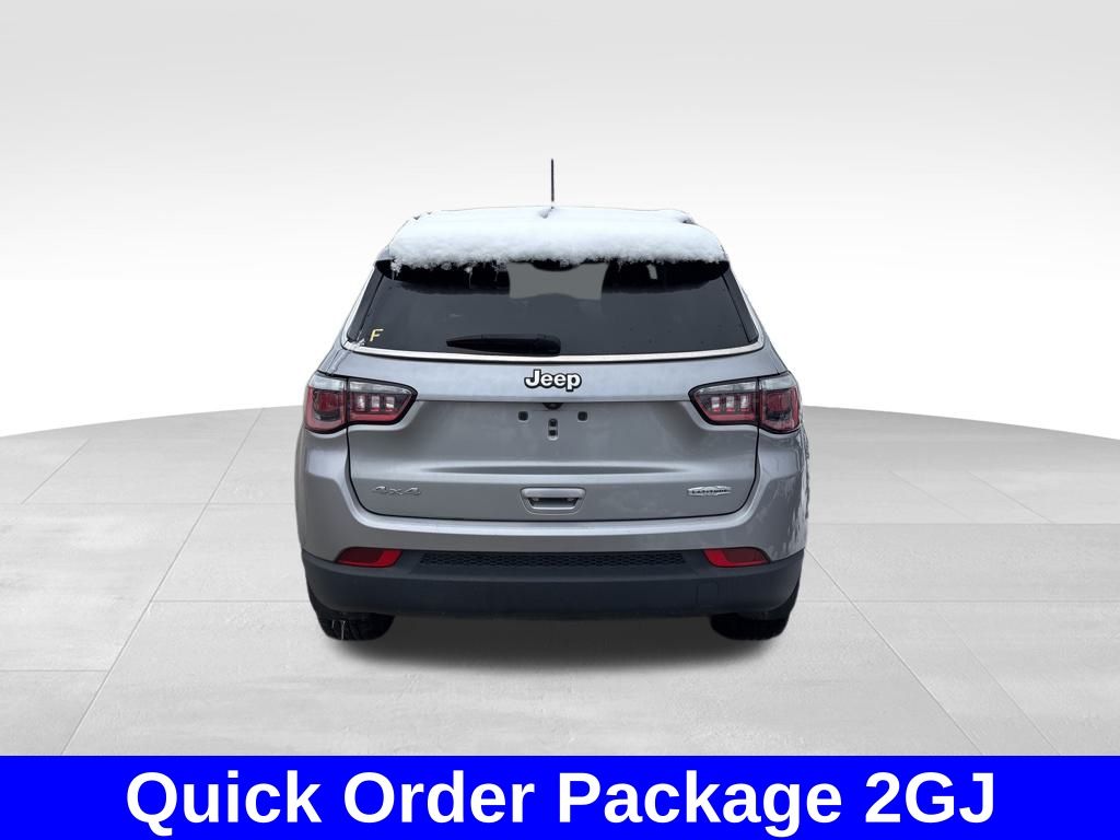 2020 Jeep Compass Latitude photo 4