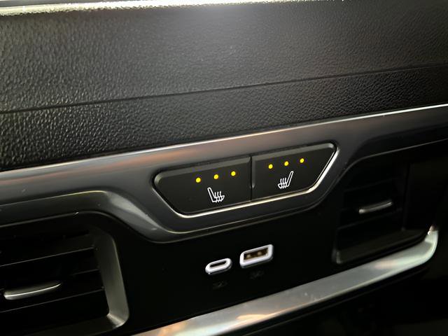 2024 GMC Sierra 3500HD Denali Ultimate's photo