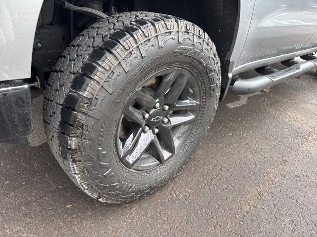 2024 Chevrolet Silverado 1500 Custom Trail Boss photo 2