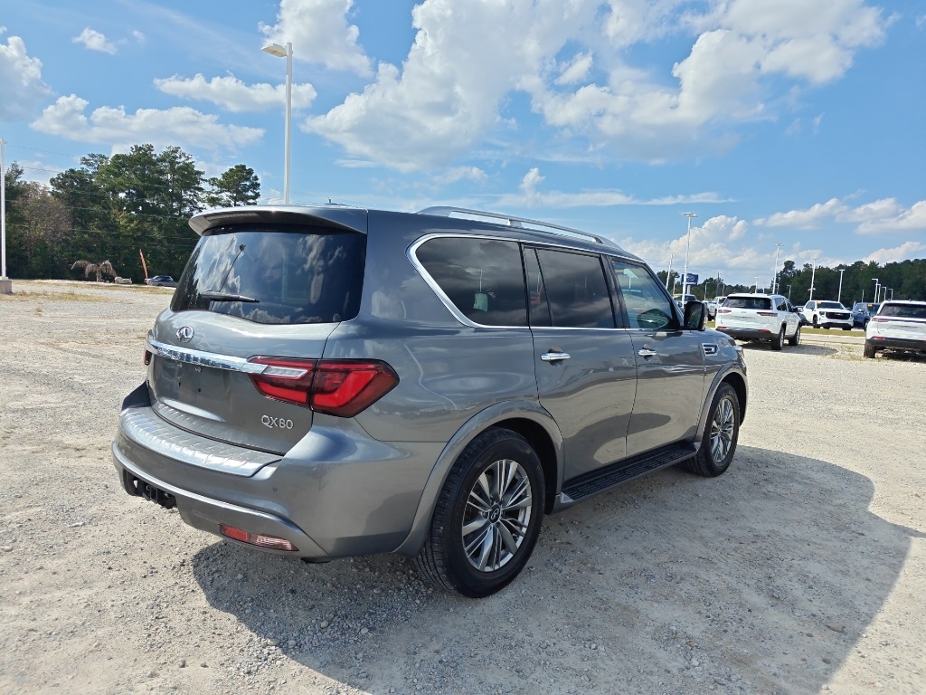 2021 Infiniti QX80 Luxe photo 4