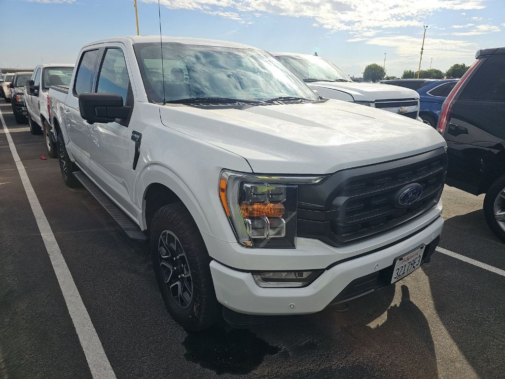 2021 Ford F-150 XLT photo 2