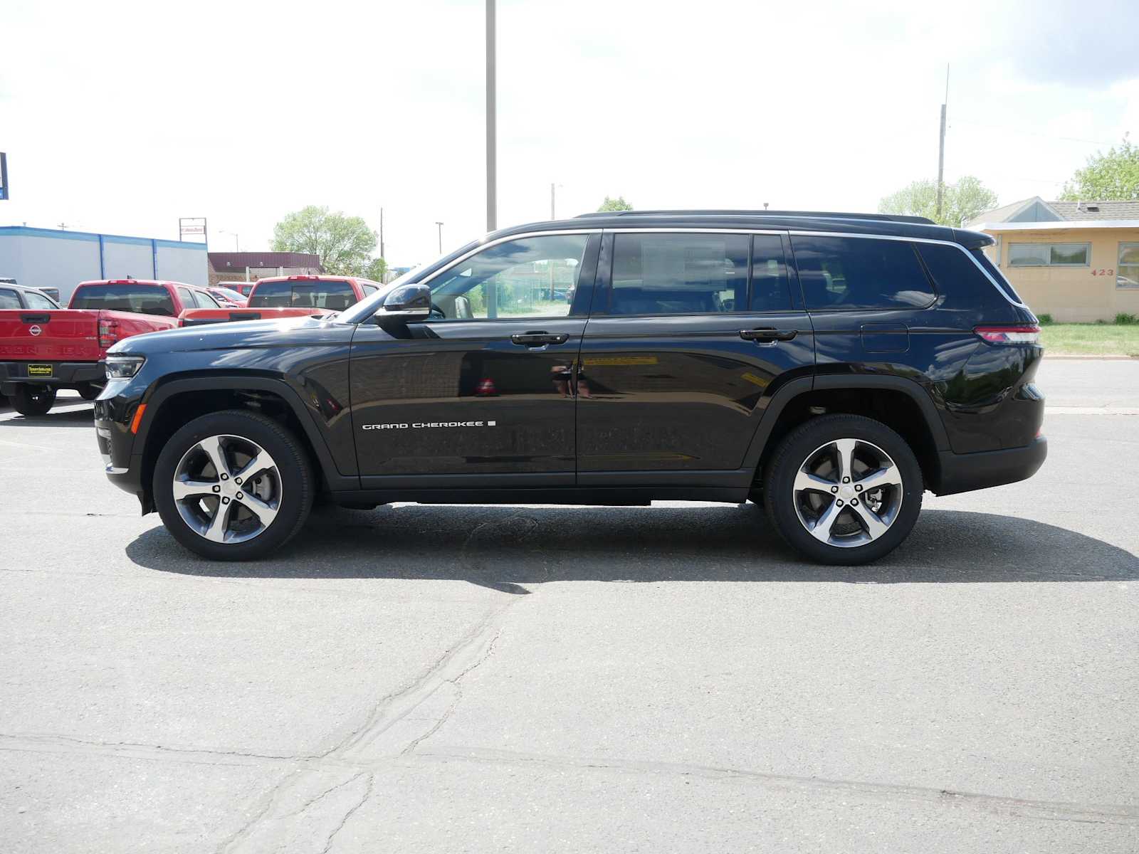 2024 Jeep Grand Cherokee Limited photo 4