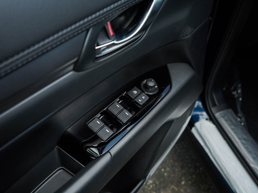 2025 Mazda CX-50 2.5 Select photo 17
