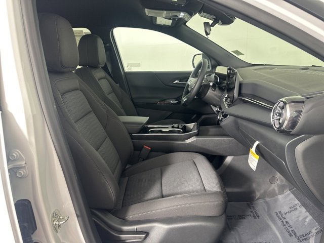 2026 Chevrolet Equinox LT photo 9