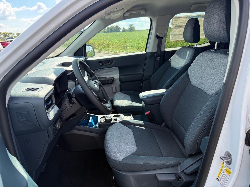 2025 Ford Maverick XLT photo 3