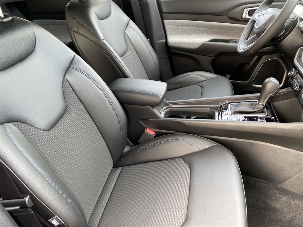 2025 Jeep Compass Latitude photo 35