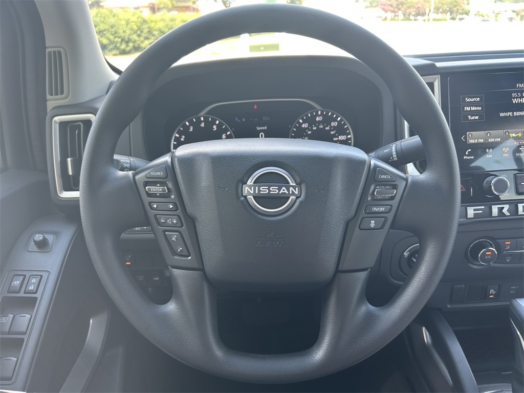 2025 Nissan Frontier Crew Cab SV photo 14