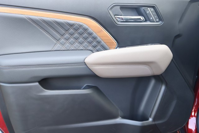 2026 Gmc Canyon Denali photo 9