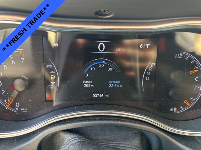 2016 Jeep Grand Cherokee Anniversary Edition photo 2