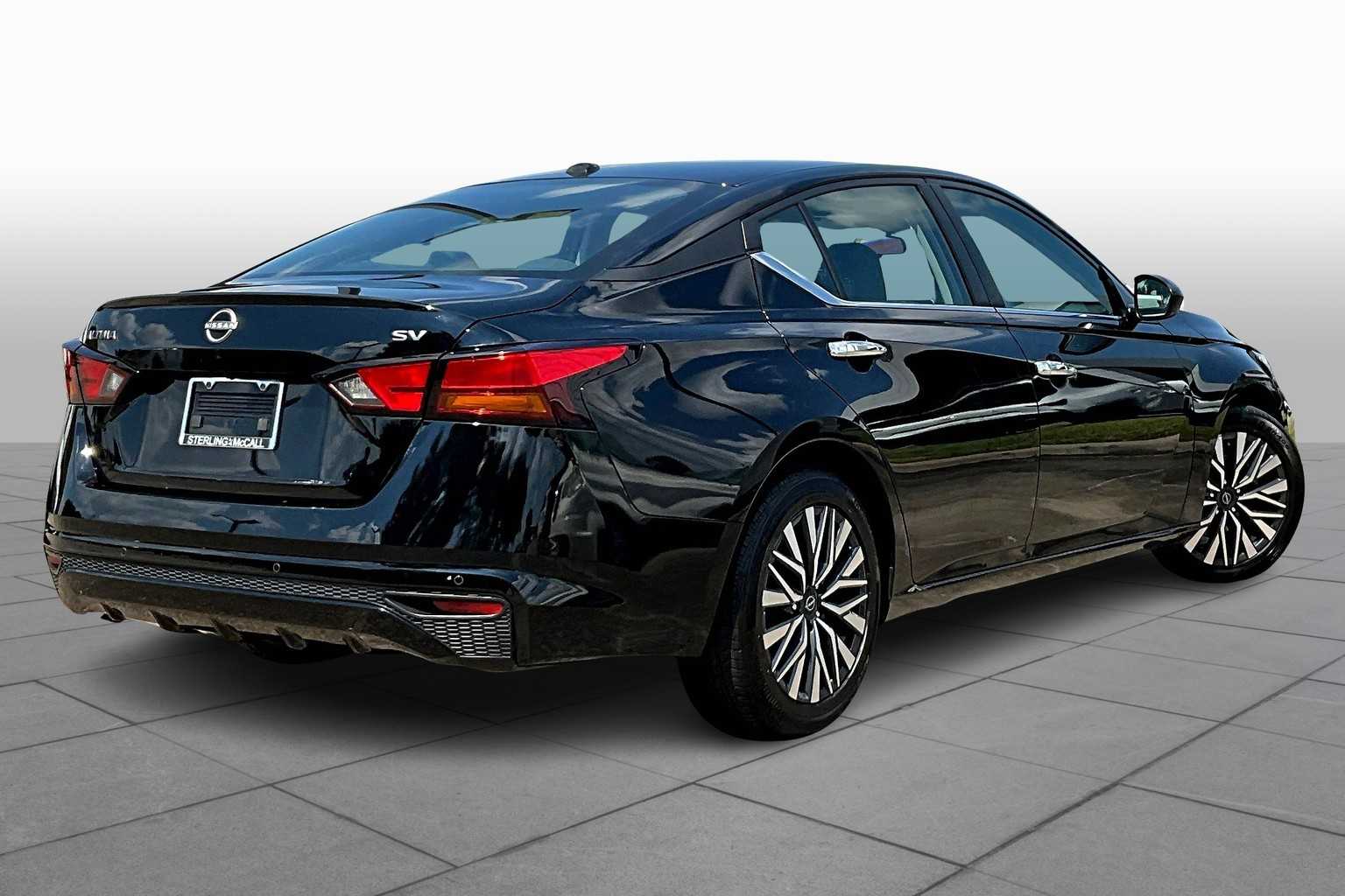 2024 Nissan Altima 2.5 SV photo 12