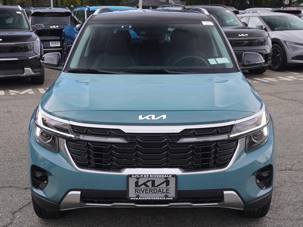 2025 Kia Seltos S photo 4