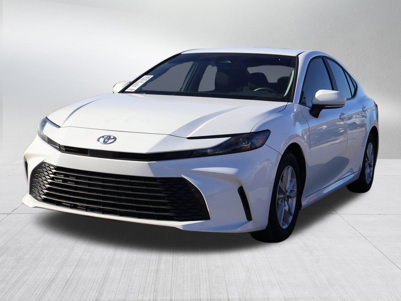 2025 Toyota Camry LE photo 3