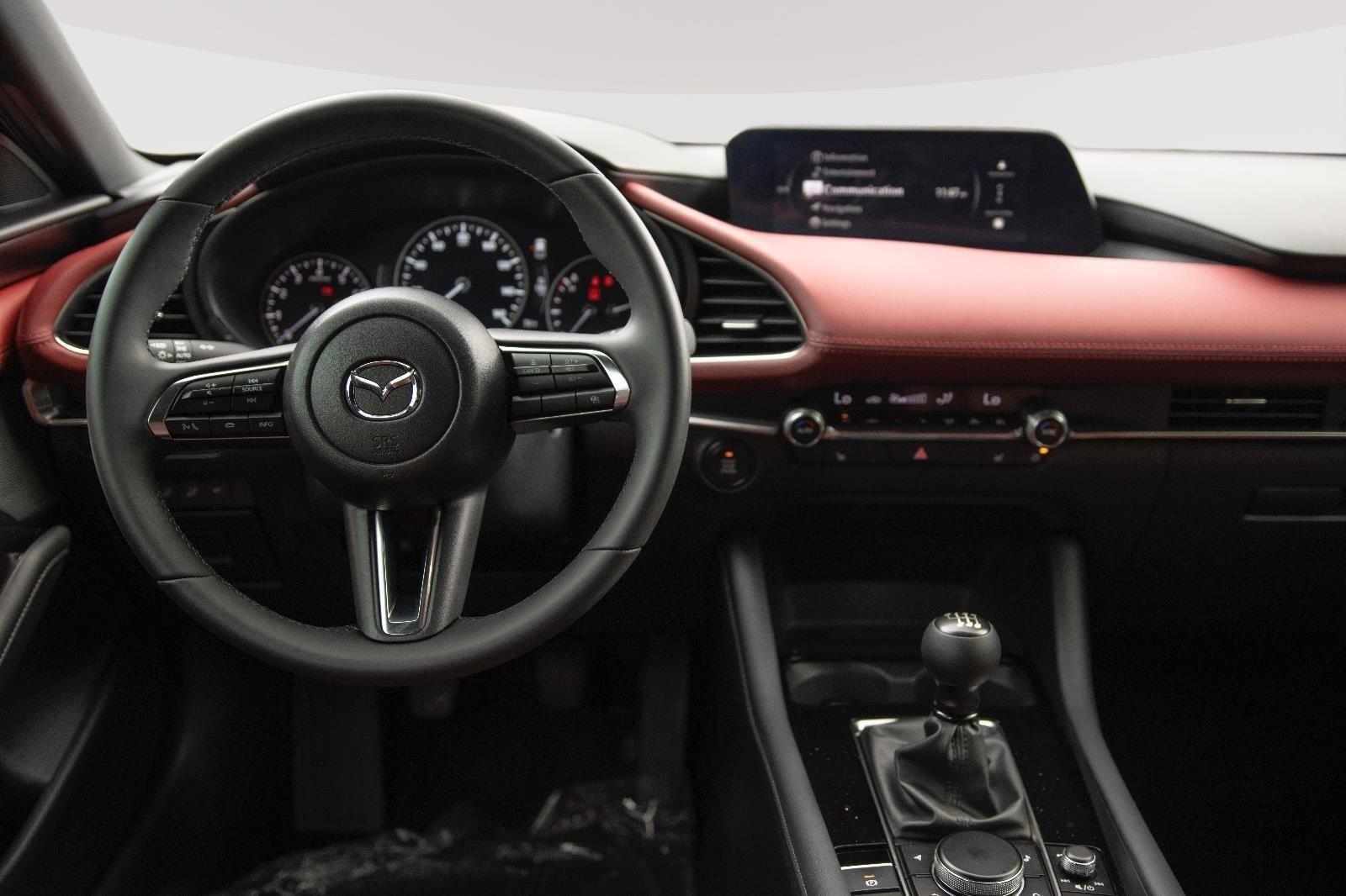 2025 Mazda Mazda3 Hatchback 2.5 s Premium photo 3