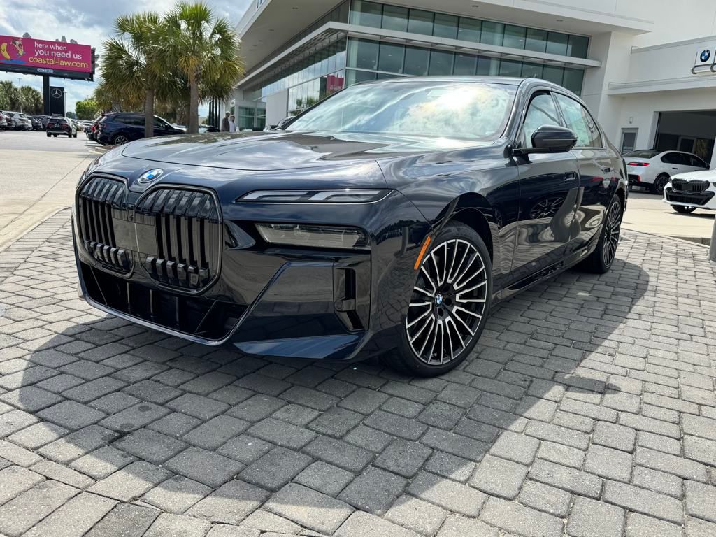 2025 BMW 7 Series 760i's photo