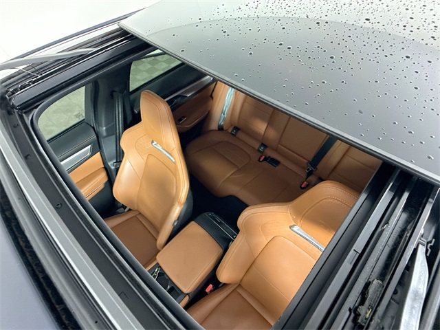 2024 Jaguar F-PACE P250 R-Dynamic S photo 14