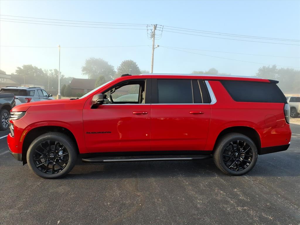 2025 Chevrolet Suburban LT photo 2