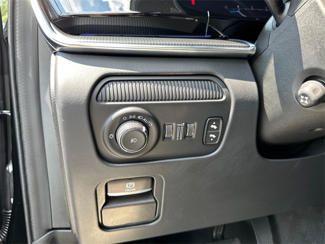 2024 Jeep Grand Wagoneer II photo 37