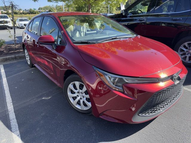 2022 Toyota Corolla LE photo 2