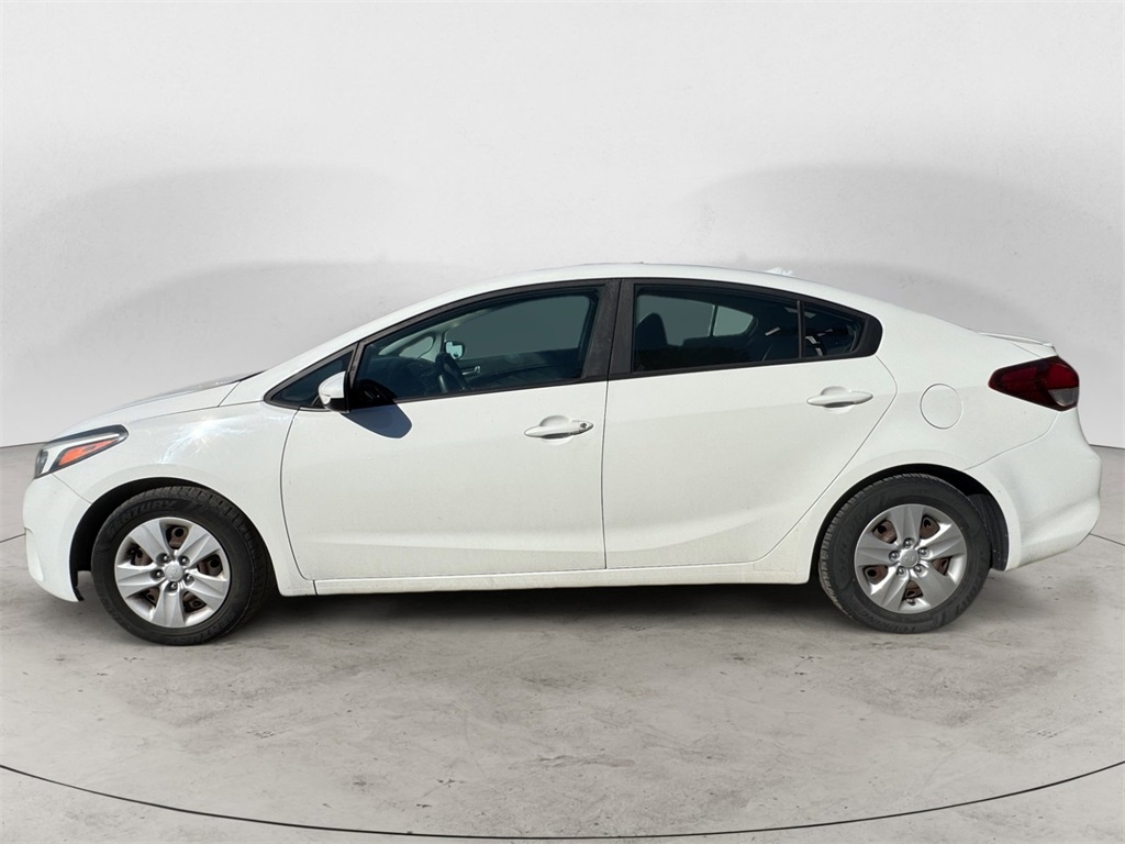 2017 Kia Forte LX Base photo 2