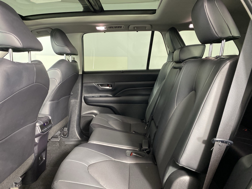 2024 Toyota Grand Highlander XLE photo 13