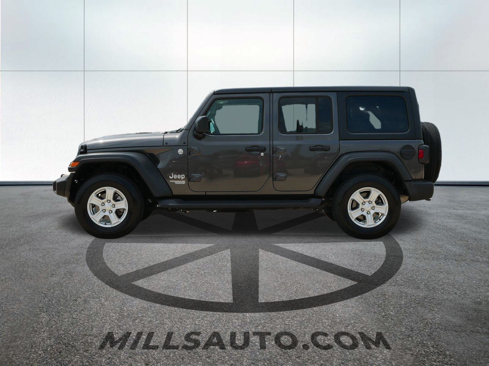 Used 2019 Jeep Wrangler Unlimited Sport S with VIN 1C4HJXDG7KW646555 for sale in Willmar, Minnesota