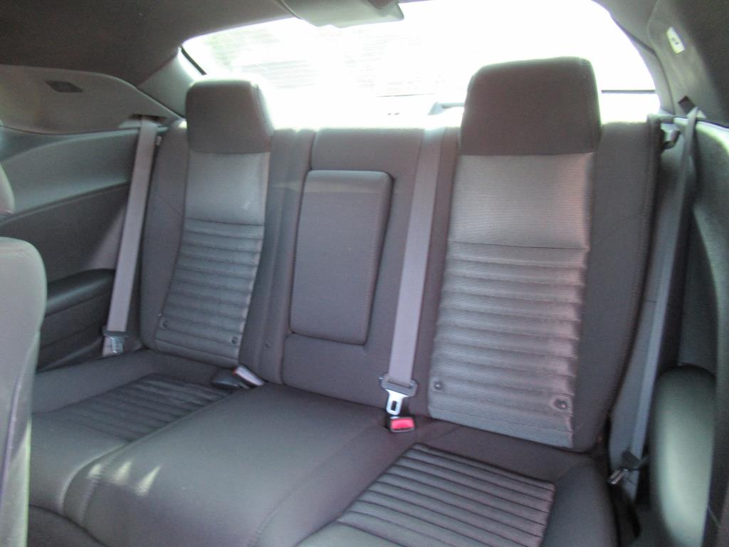 2014 Dodge Challenger R/T photo 23
