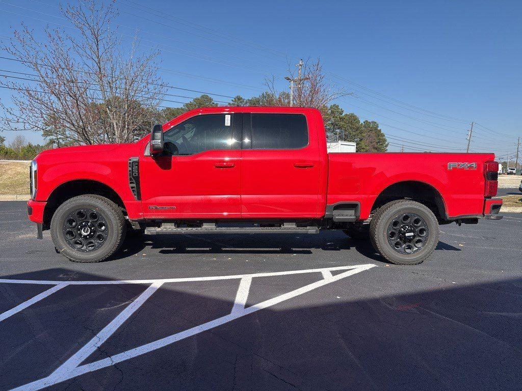 2025 Ford F-250 Lariat photo 2