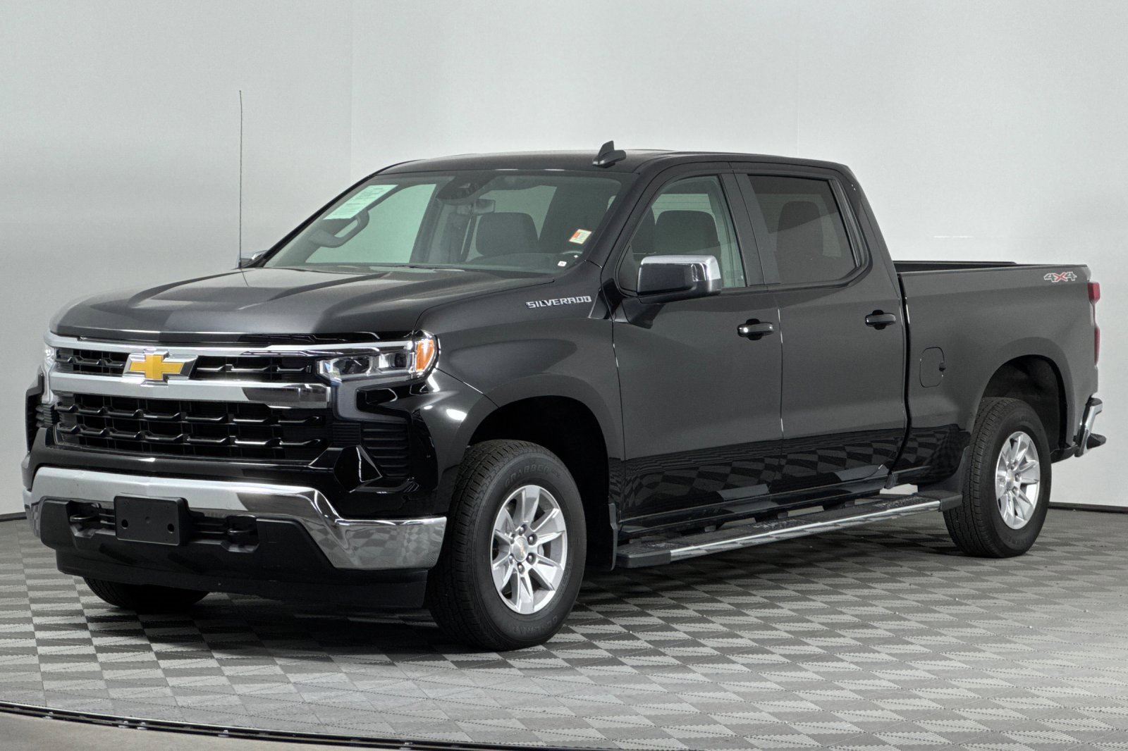 2024 Chevrolet Silverado 1500 LT photo 8