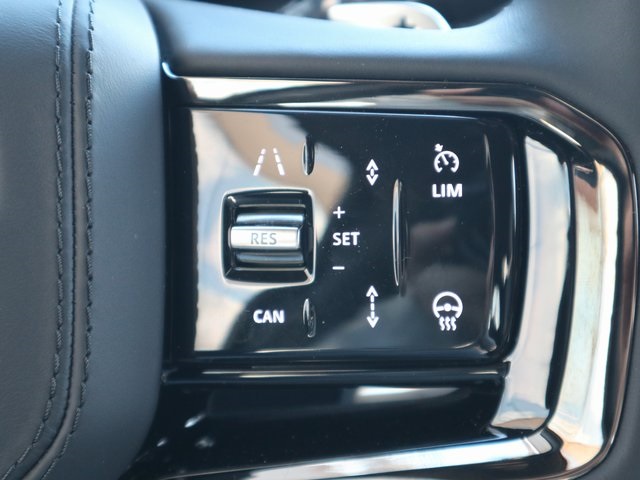 2025 Land Rover Range Rover Sport SE photo 17
