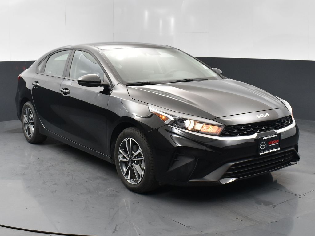 2024 Kia Forte LXS's photo