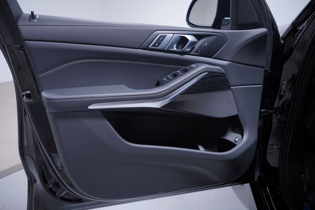 2025 Bmw X5 xDrive50e photo 16