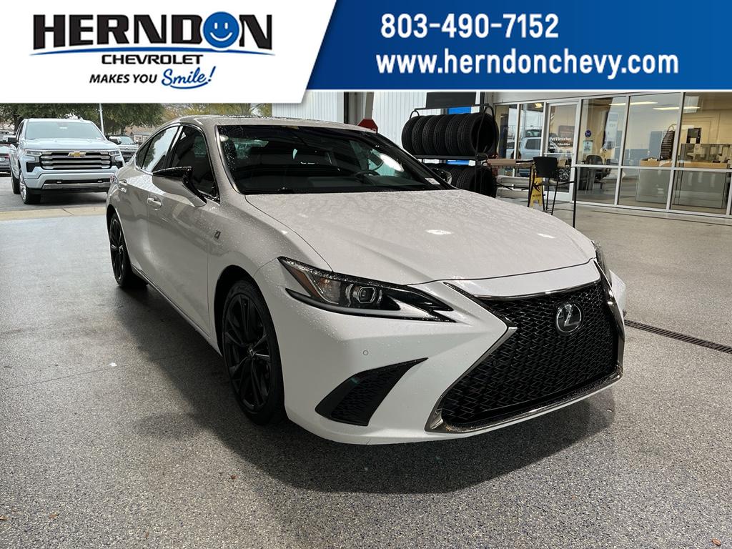 2022 Lexus ES F SPORT's photo