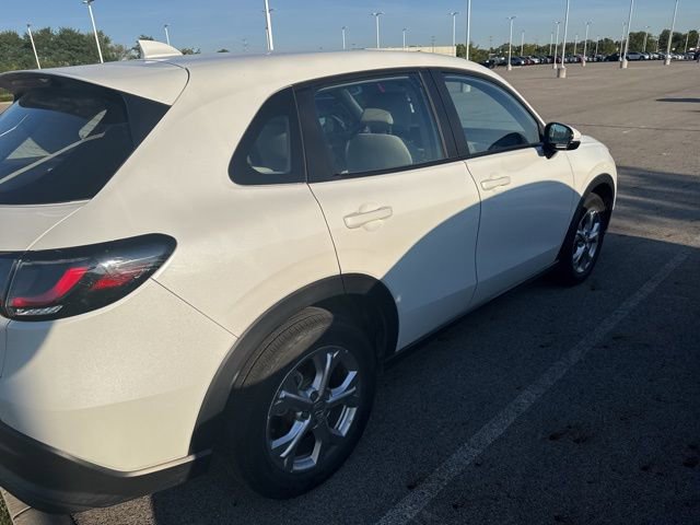 2023 Honda HR-V LX photo 2