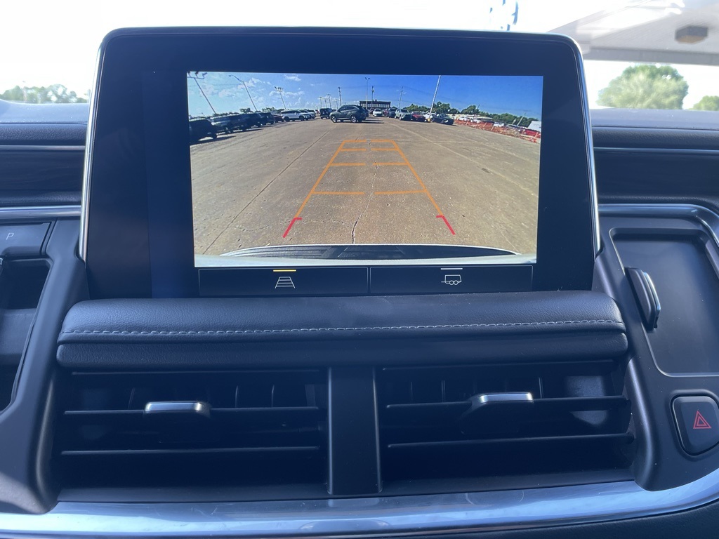2022 Chevrolet Suburban LT photo 18