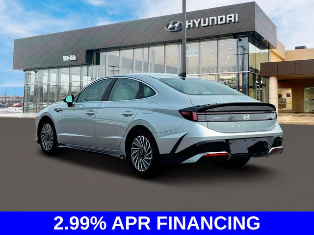 2025 Hyundai Sonata Hybrid SEL photo 2
