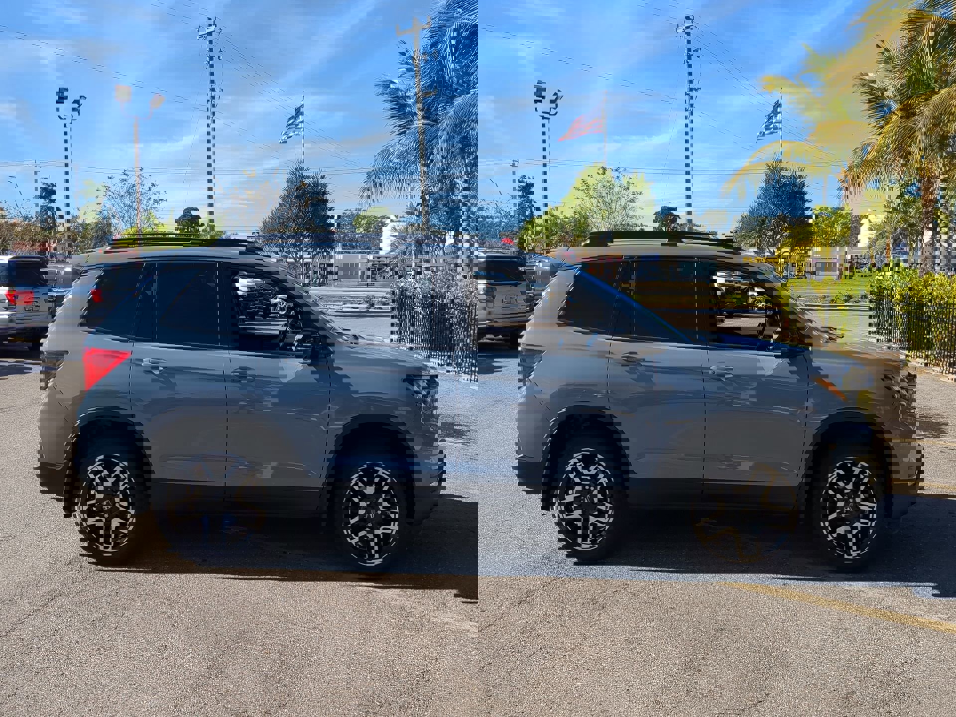2023 Honda Passport Elite photo 2