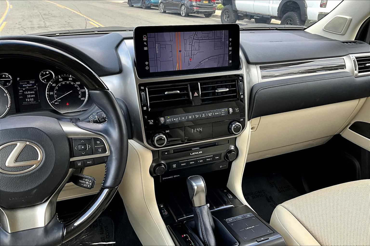 2023 Lexus GX 460 Premium photo 3