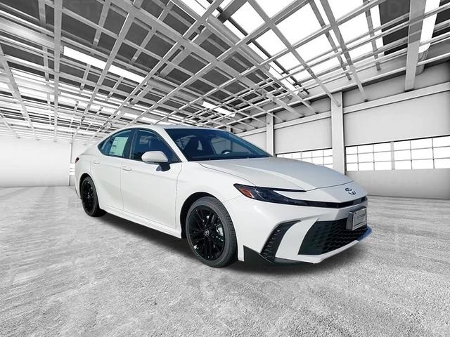 2026 Toyota Camry SE's photo