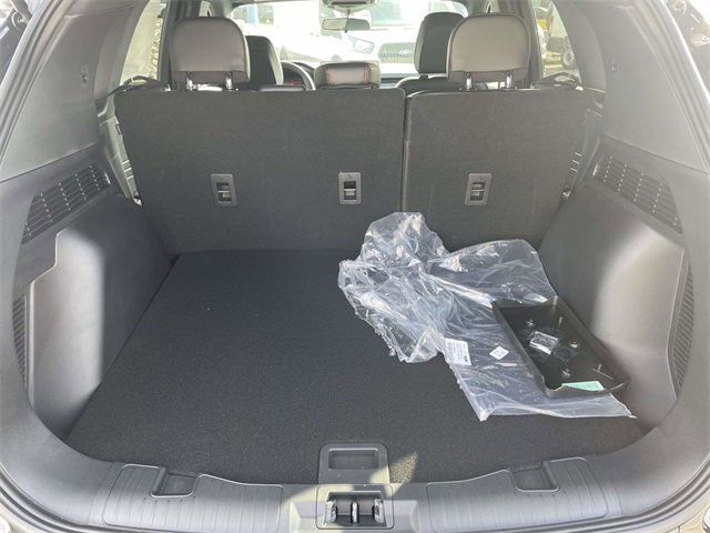 2026 Ford Escape ST-Line photo 4