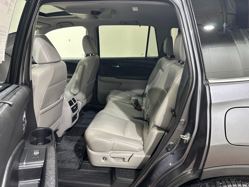 2019 Honda Pilot Touring photo 26