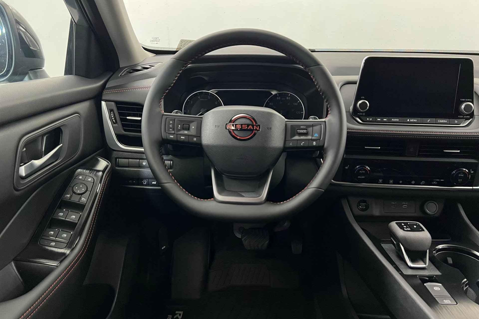 2026 Nissan Rogue SV photo 12