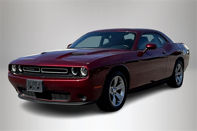 2019 Dodge Challenger SXT photo 2