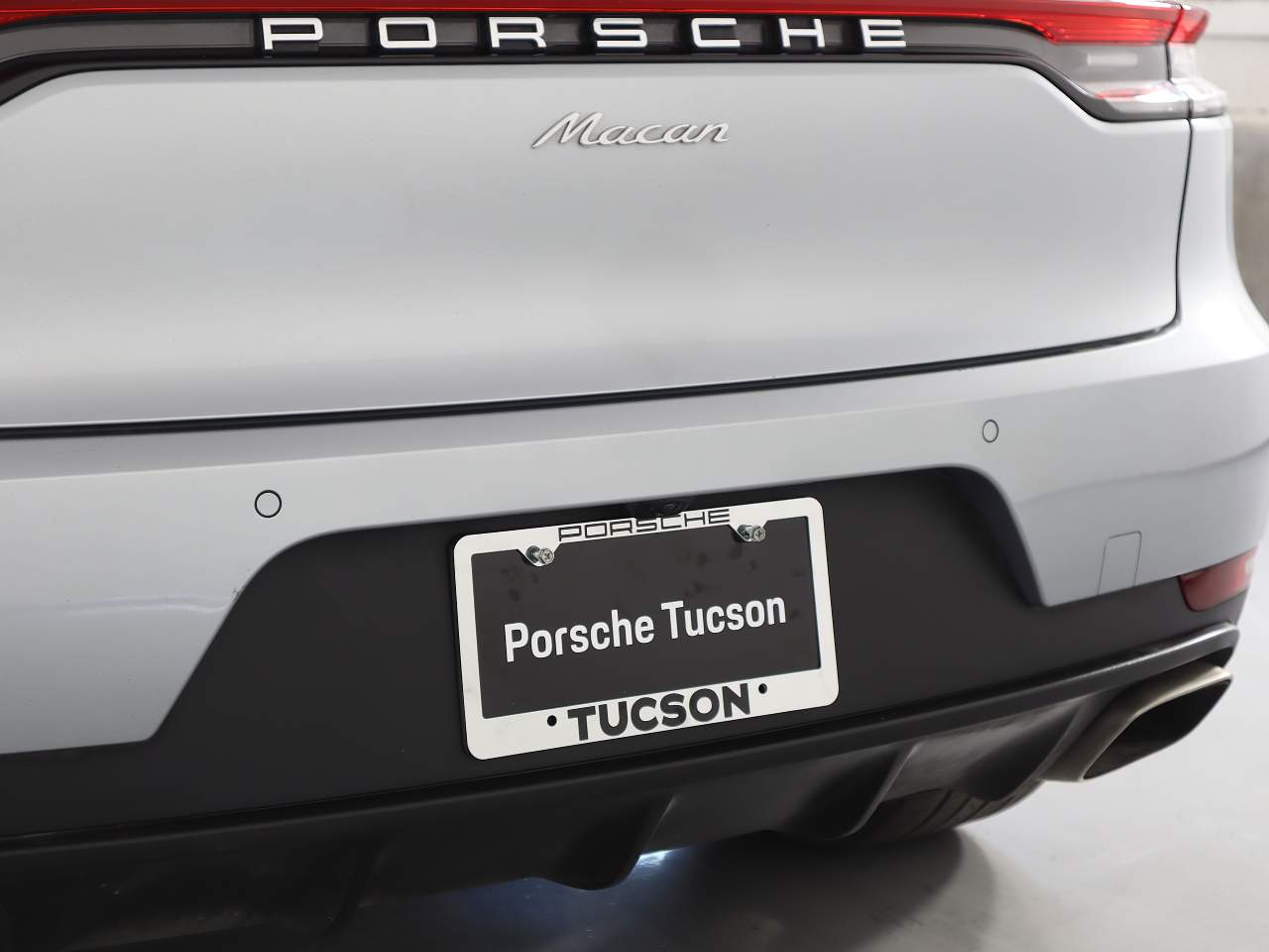 2021 Porsche Macan Base photo 24