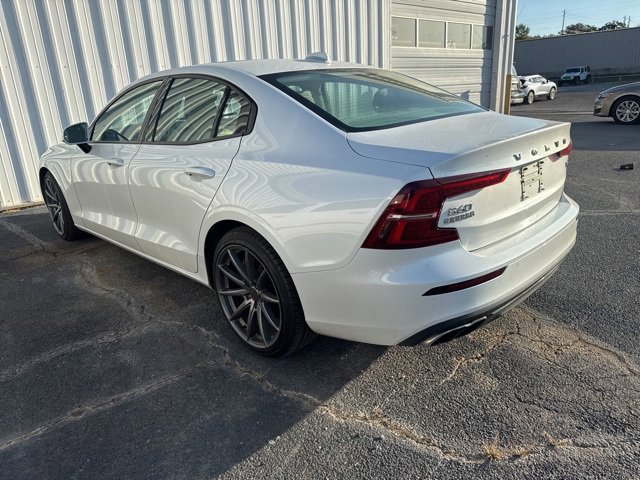 2020 Volvo S60 T6 Momentum photo 4
