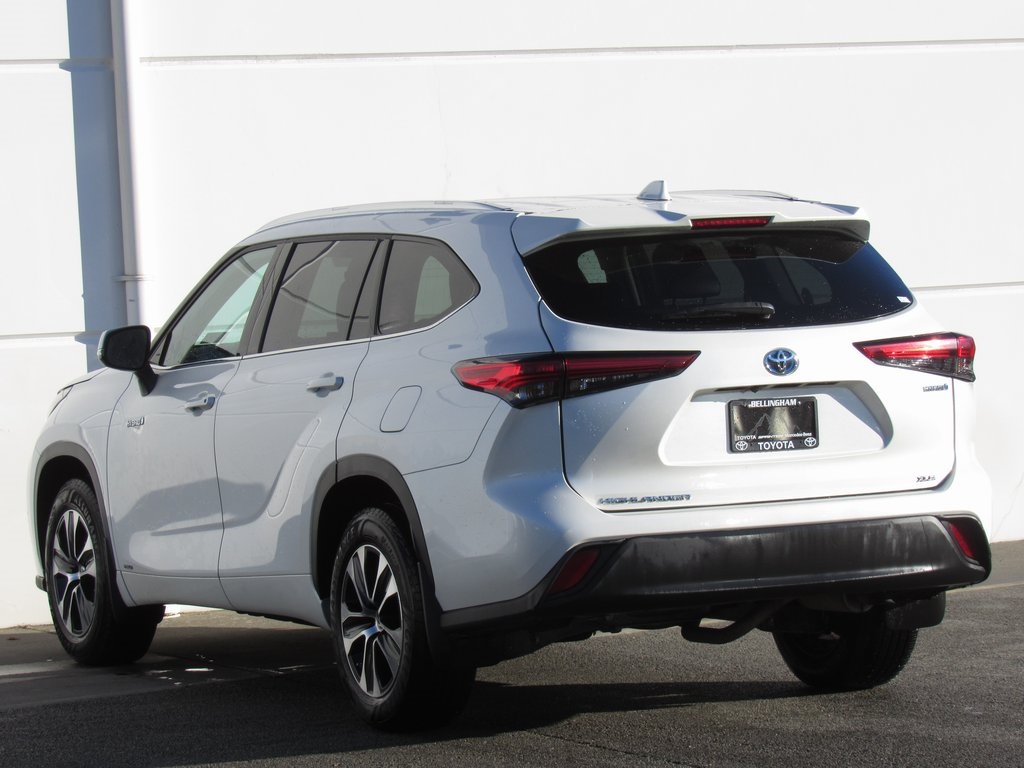 2021 Toyota Highlander Hybrid XLE photo 4
