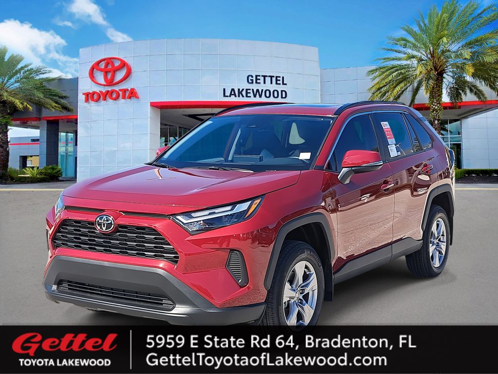 2025 Toyota RAV4 XLE's photo