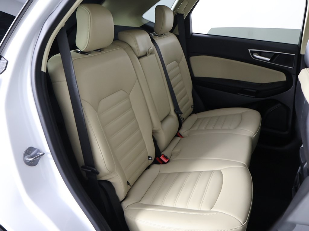2022 Ford Edge SEL photo 29