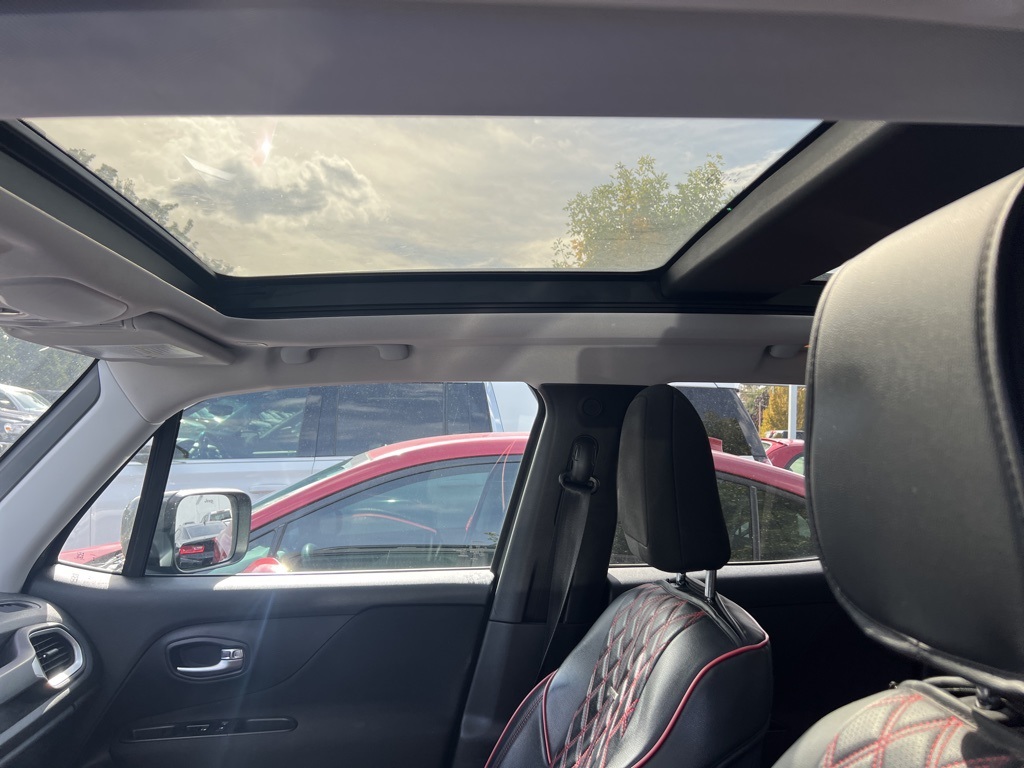 2021 Jeep Renegade Latitude photo 4