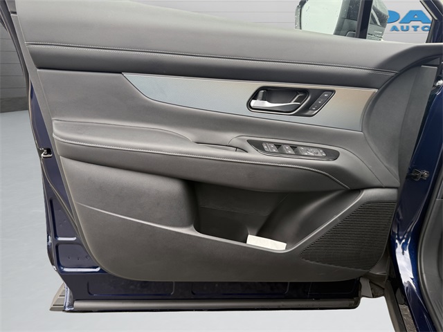 2025 Nissan Murano SL photo 11